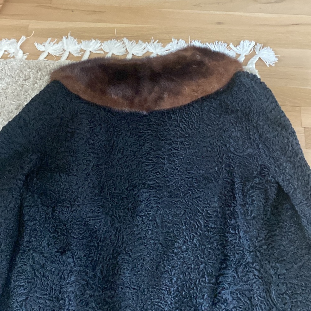 It Is Mink Multiple Tears Due To Time But Vintage - image 6